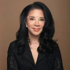 Headshot of Deanna van Gestel